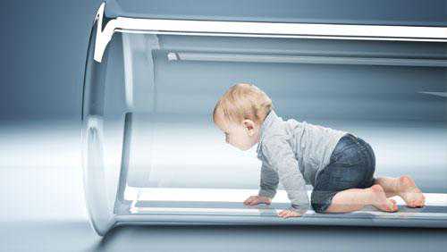 25岁白领做了两次试管婴儿，腹痛来到医院，丈夫为了孩子拒绝抢救